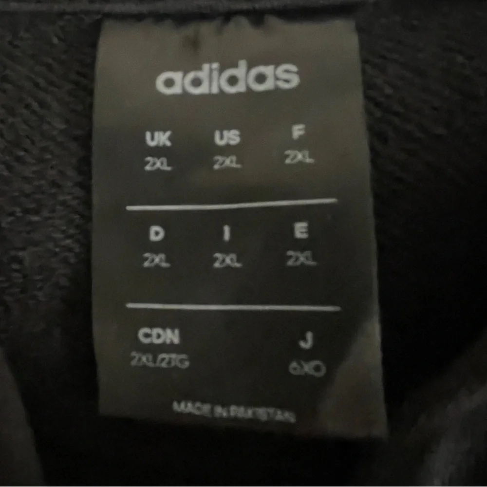 adidas sleek black